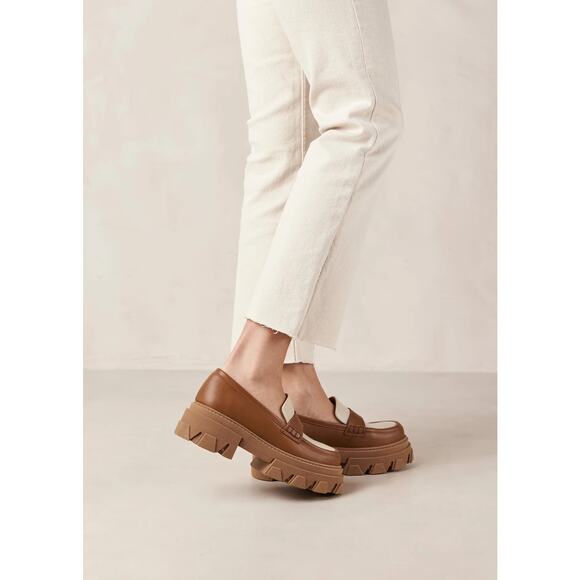 Alohas Tan & white trailblazers bicolor leather chunky loafers - Picture 2 of 11
